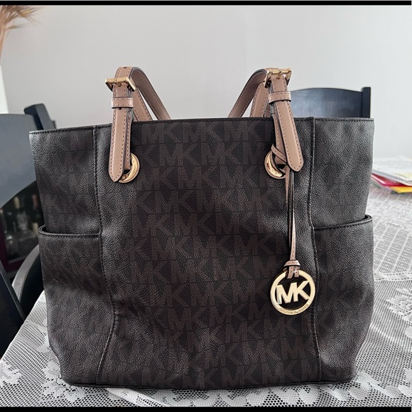Authentic Michael Kors tote like new - Picture 1 of 10